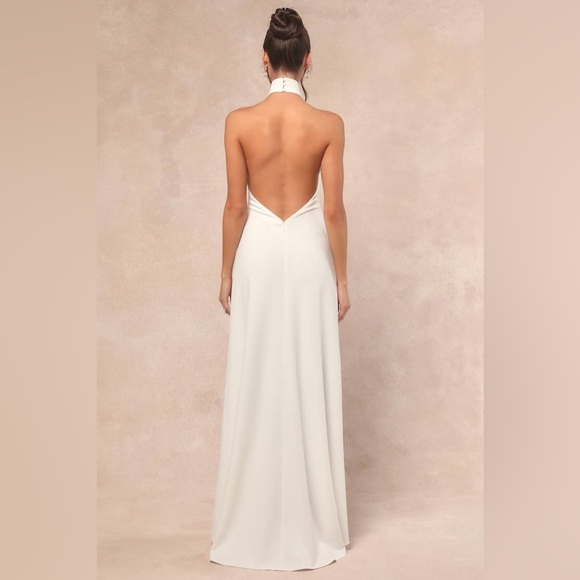 LULU'S Alaura White Backless
Halter Maxi Dress - Picture 4 of 5